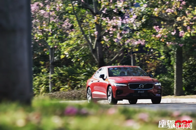 S60以安全與健康品質(zhì)回應共振問題 清潔用金屬墊彰顯細節(jié)關(guān)懷